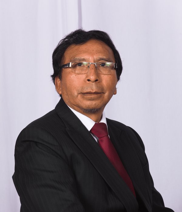Dr. Emilio Flores